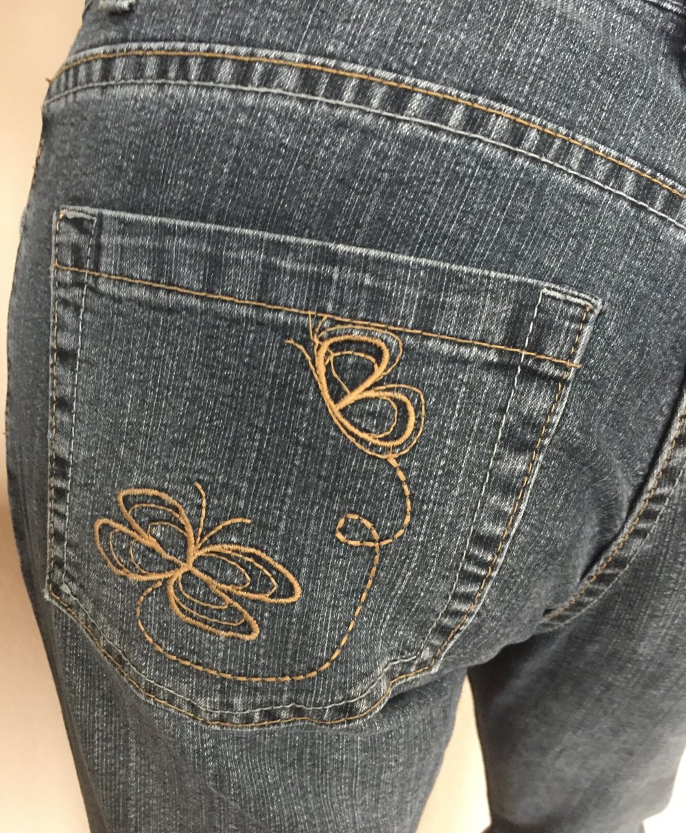 Designers Jeans Gr.38 hell schwarz mit braunen Schmetterlingen auf der Po Tasche