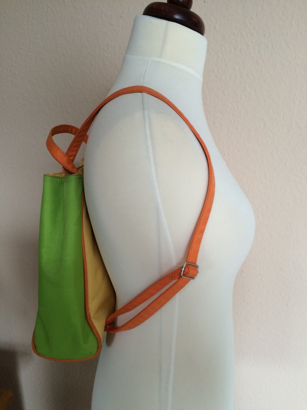Feliciani Rucksack / Tasche mit Außen Tasche in orange mint Pastell gelb