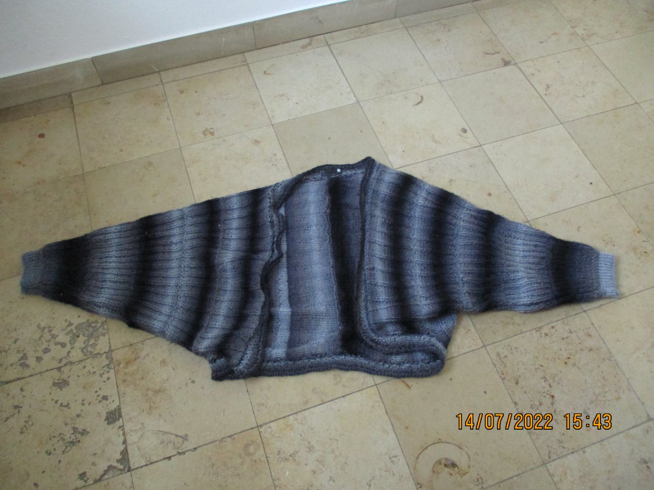 Poncho/Ärmelschal One Size Handarbeit Selbstgestrickt