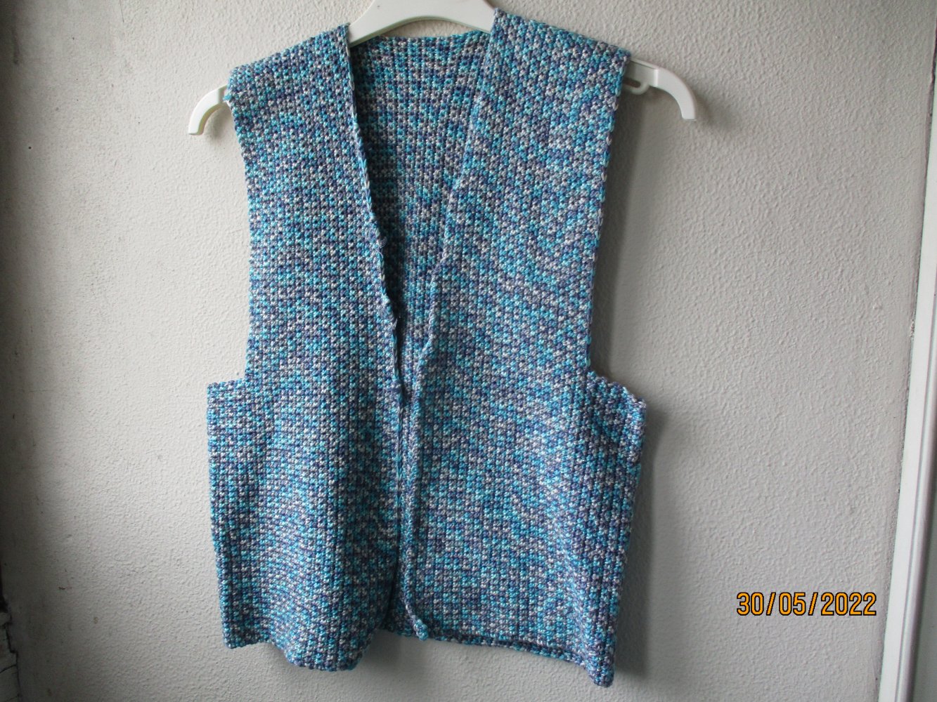 Weste, blau/lila/weiß, Größe 42/44 Handarbeit - neu -