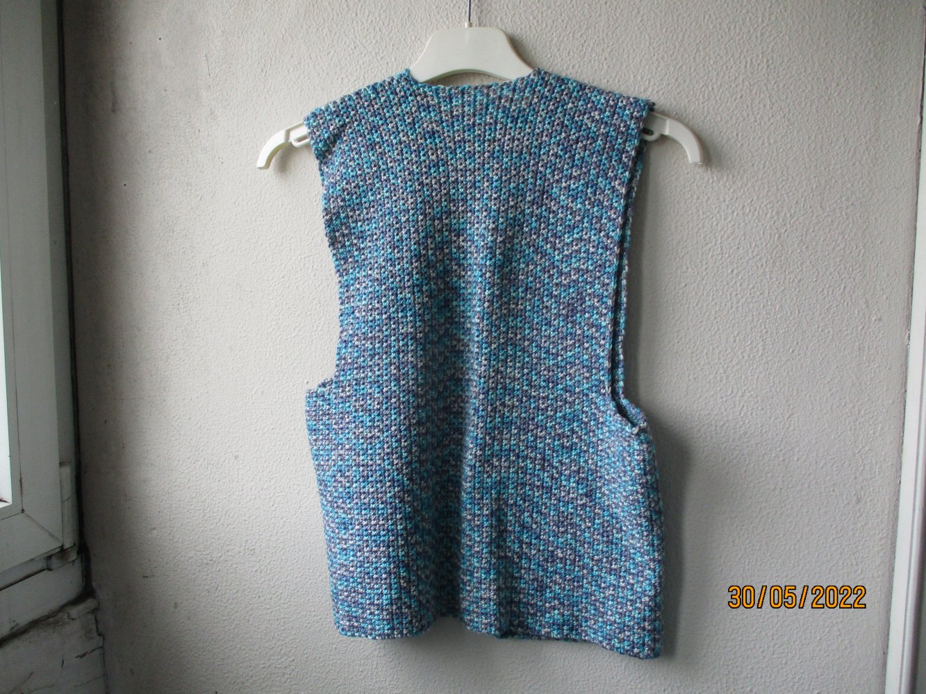 Weste, blau/lila/weiß, Größe 42/44 Handarbeit - neu -
