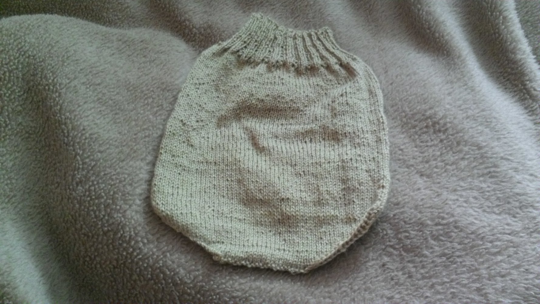 Pucksack, braun, gestrickt - Handarbeit - neu