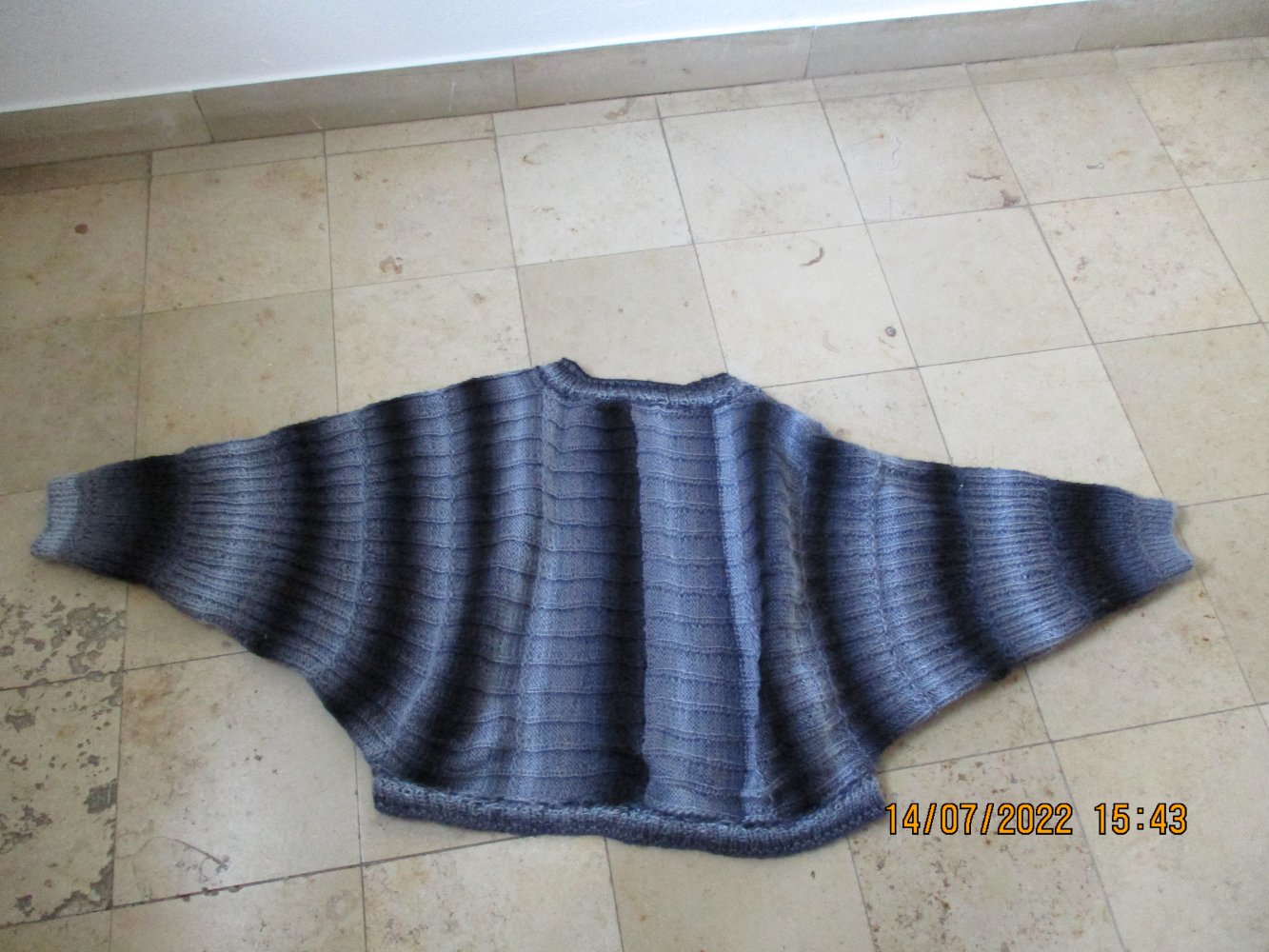 Poncho/Ärmelschal One Size Handarbeit Selbstgestrickt