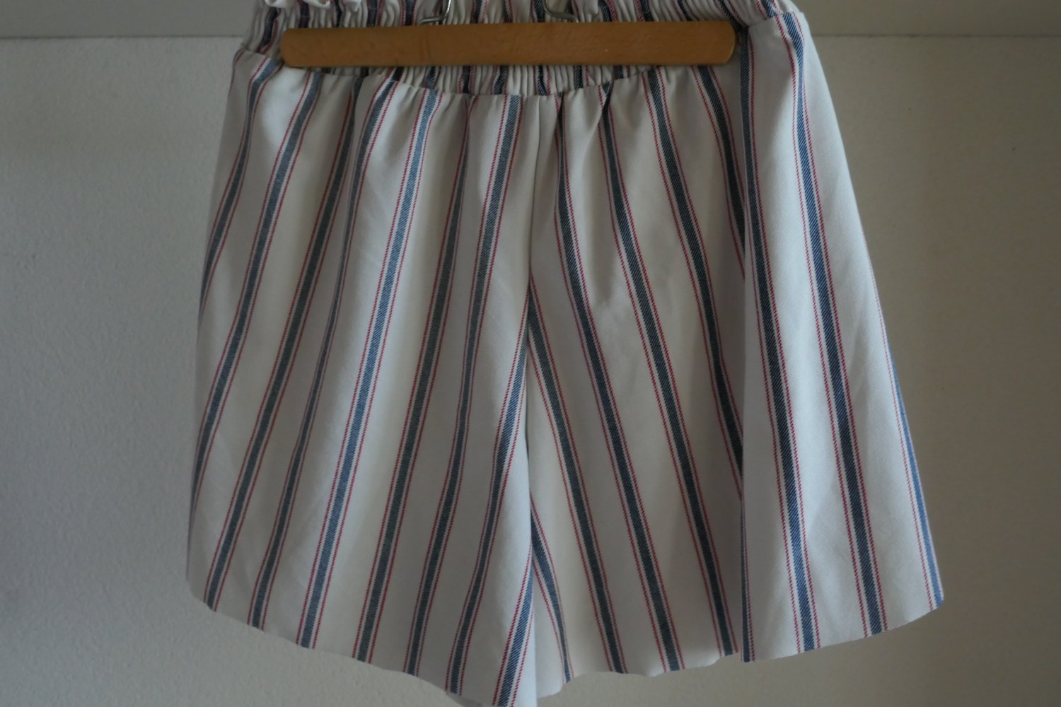 kurze Hose gestreift