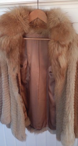 Wunderschöne Jacke aus echtem Pelz