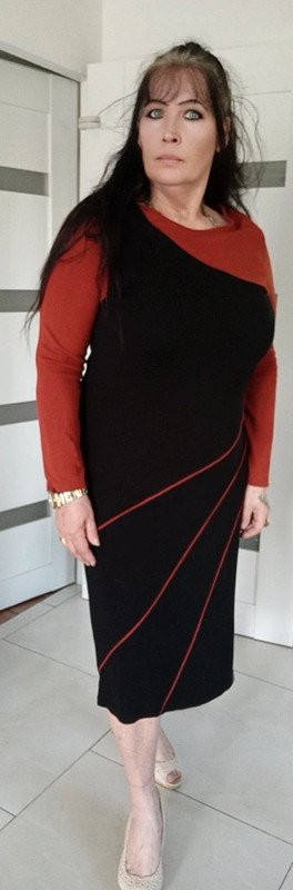 Kleid. Midikleid