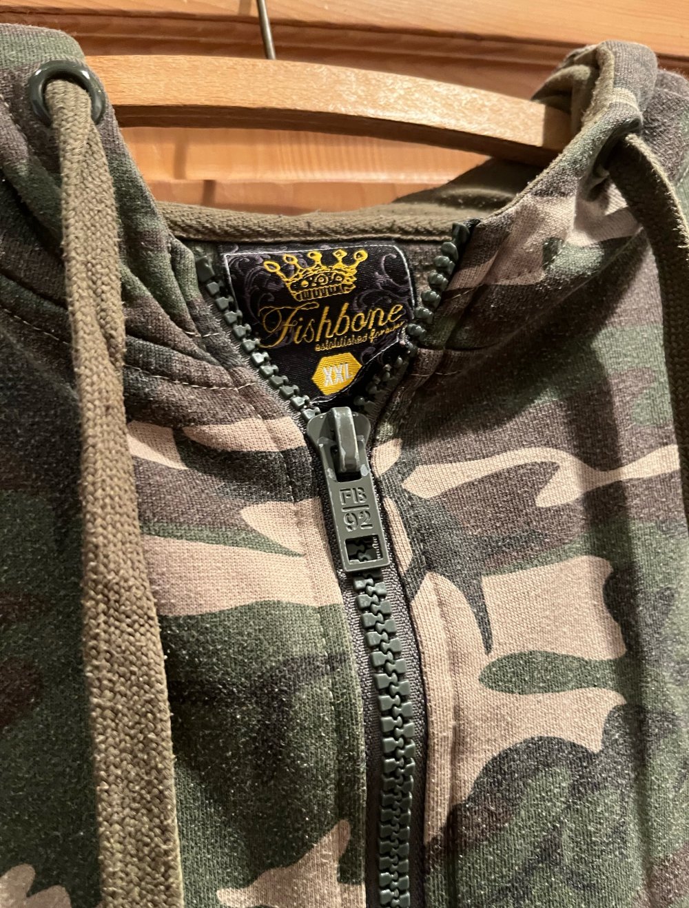 Fishbone Hoodie, Camouflage Jacke, Größe 2XL 48-50 neuwertig