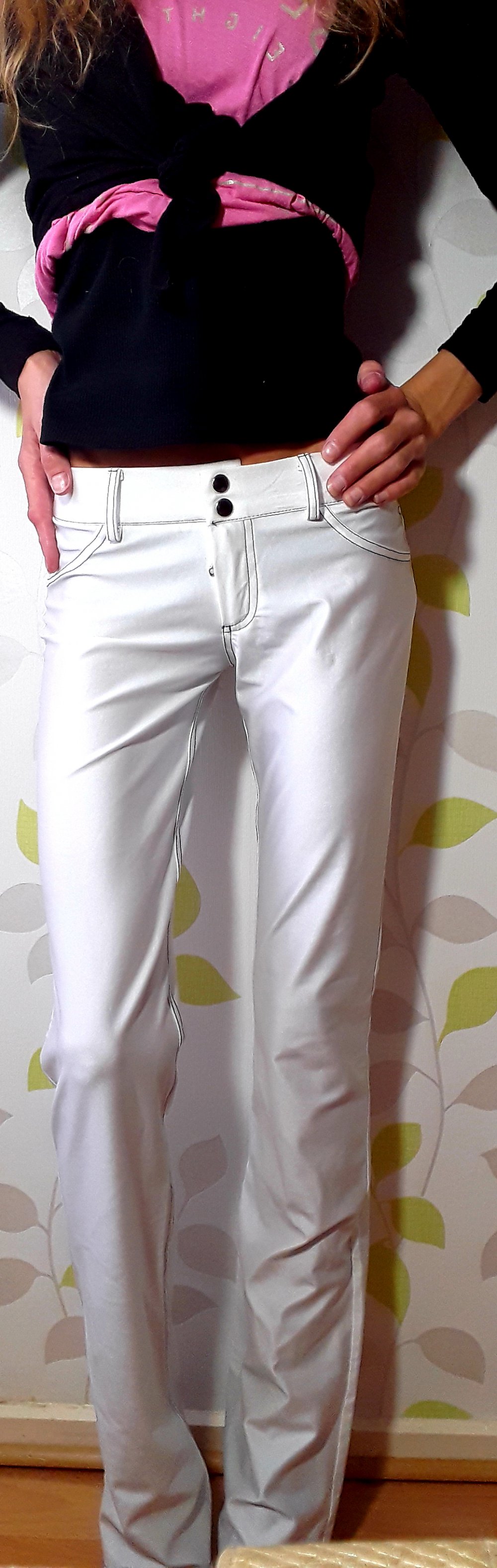 NEU! SeXy KouCla X-Treme Low Schlaghose Gr S 36 Weiß mit Schwarzen Nähten 