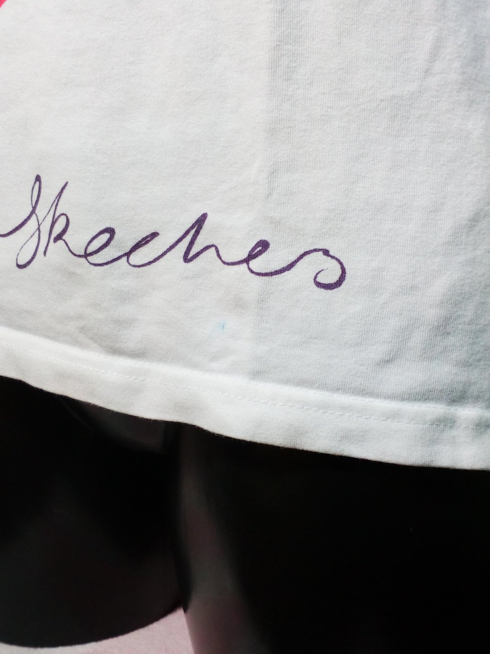 Freizeit Skechers Long Shirt mit XXL Print Weiß geblümt Gr 40 L Large Kurzarm T-Shirt Flowers