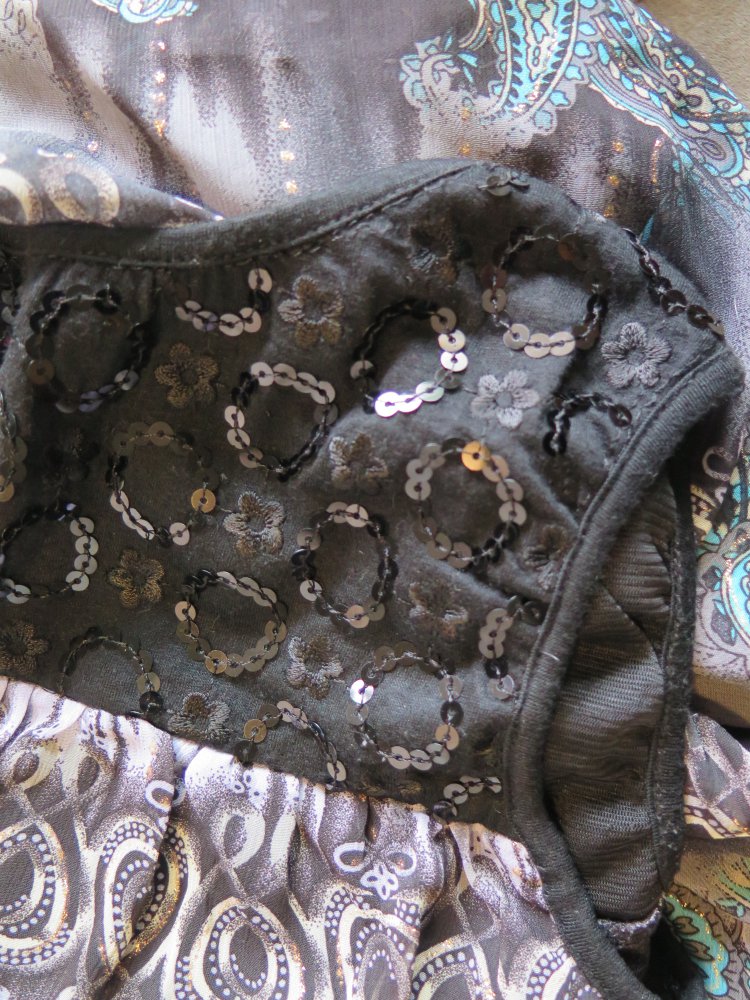 elegante kurzärmlige Bluse mit Pailletten