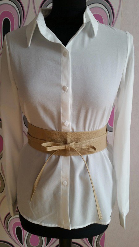 Beiger eleganter Bindegürtel in Lederlook. Neu. One Size. NEU + Kostenloser Versand !!!