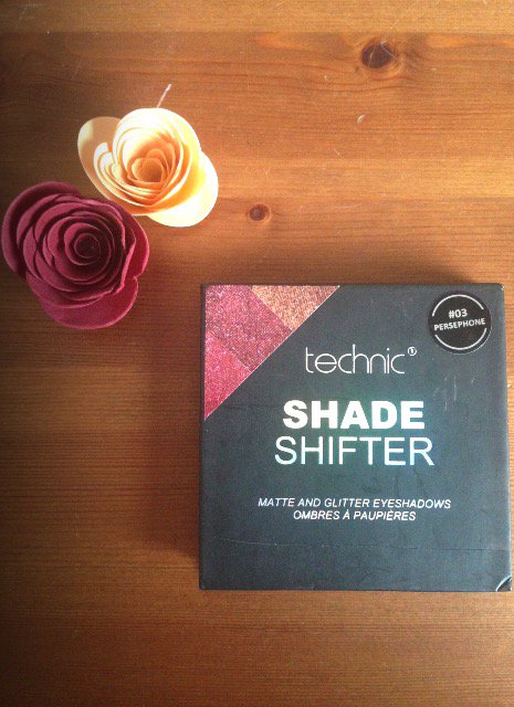 Lidschattenpalette von Technic matt und Glitzer