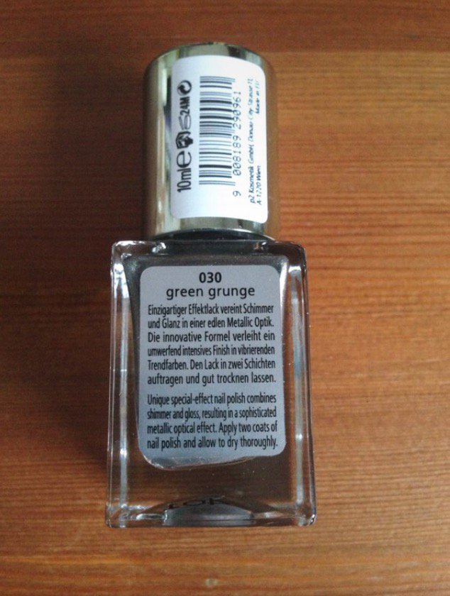 Holographischer Nagellack von p2 dunkelgrün metallic