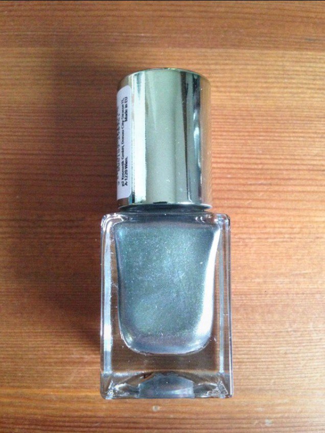 Holographischer Nagellack von p2 dunkelgrün metallic