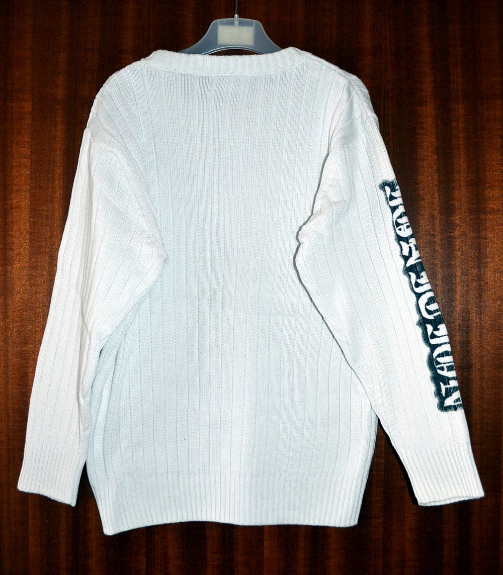 Cooler, weißer BW-Rippstrick-Pullover mit Printmotiv & Schriftzug der Marke „Dognose“ 