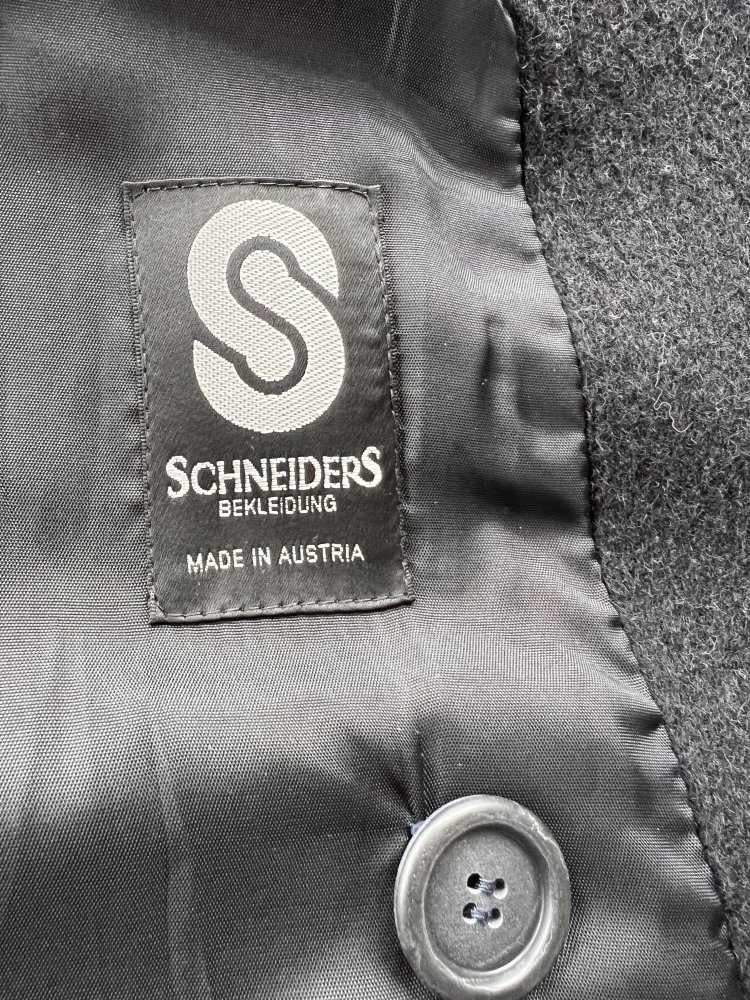 Schneiders black wool women's coat