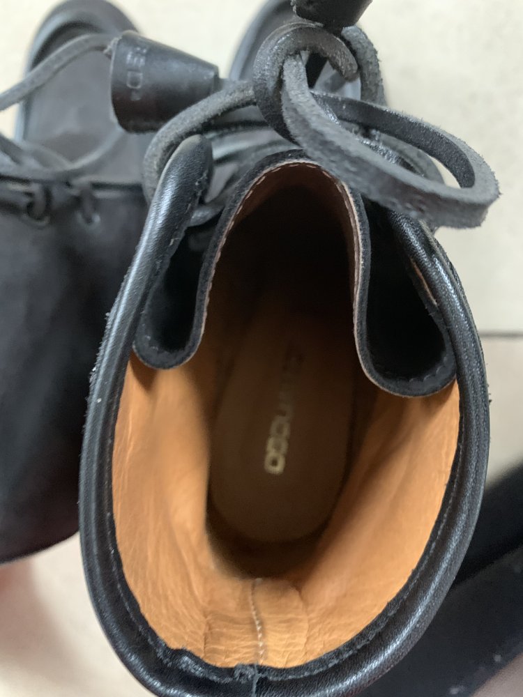 Leather boots 37