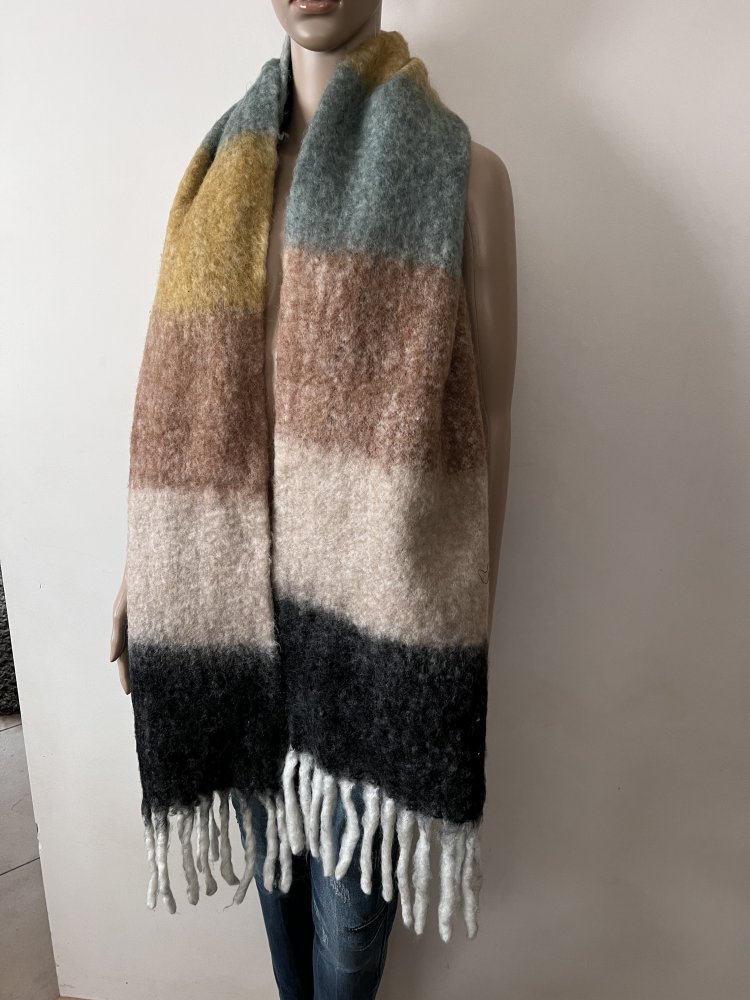 Ichi scarf