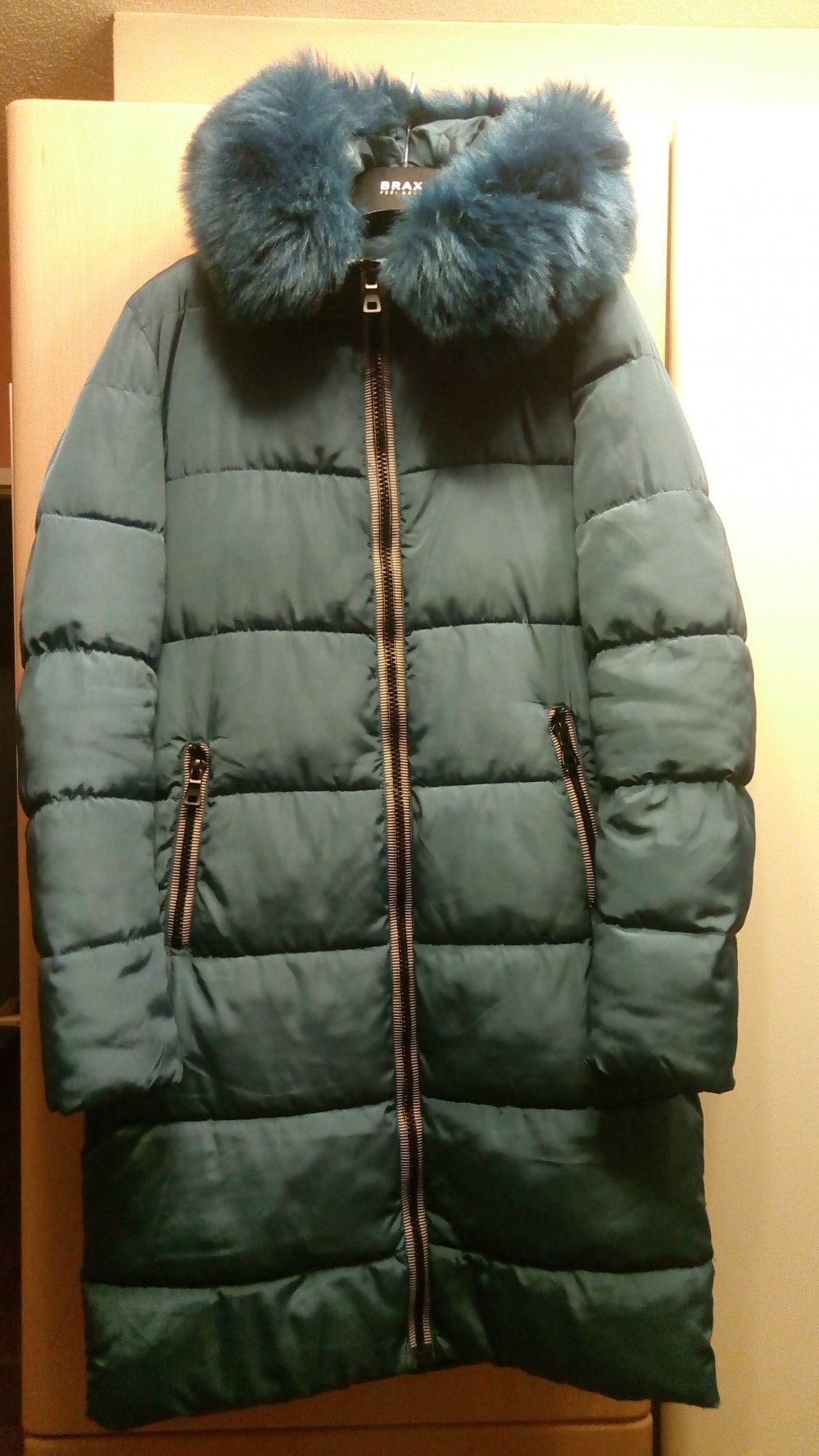 Toller Daunen Mantel mit Kaputze Winterschlussverkauf !!! Toller Daunen Mantel mit Kaputze Winterschlussverkauf !!!