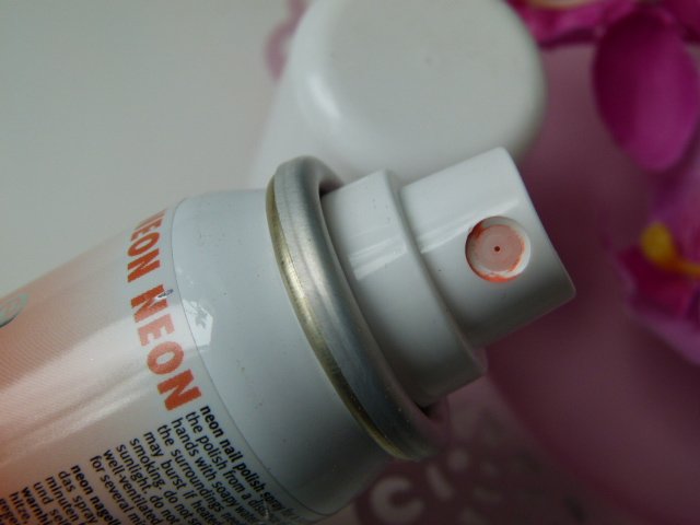 essence ready steady summer! LE Neon Nagellackspray 02 no pain, no gain