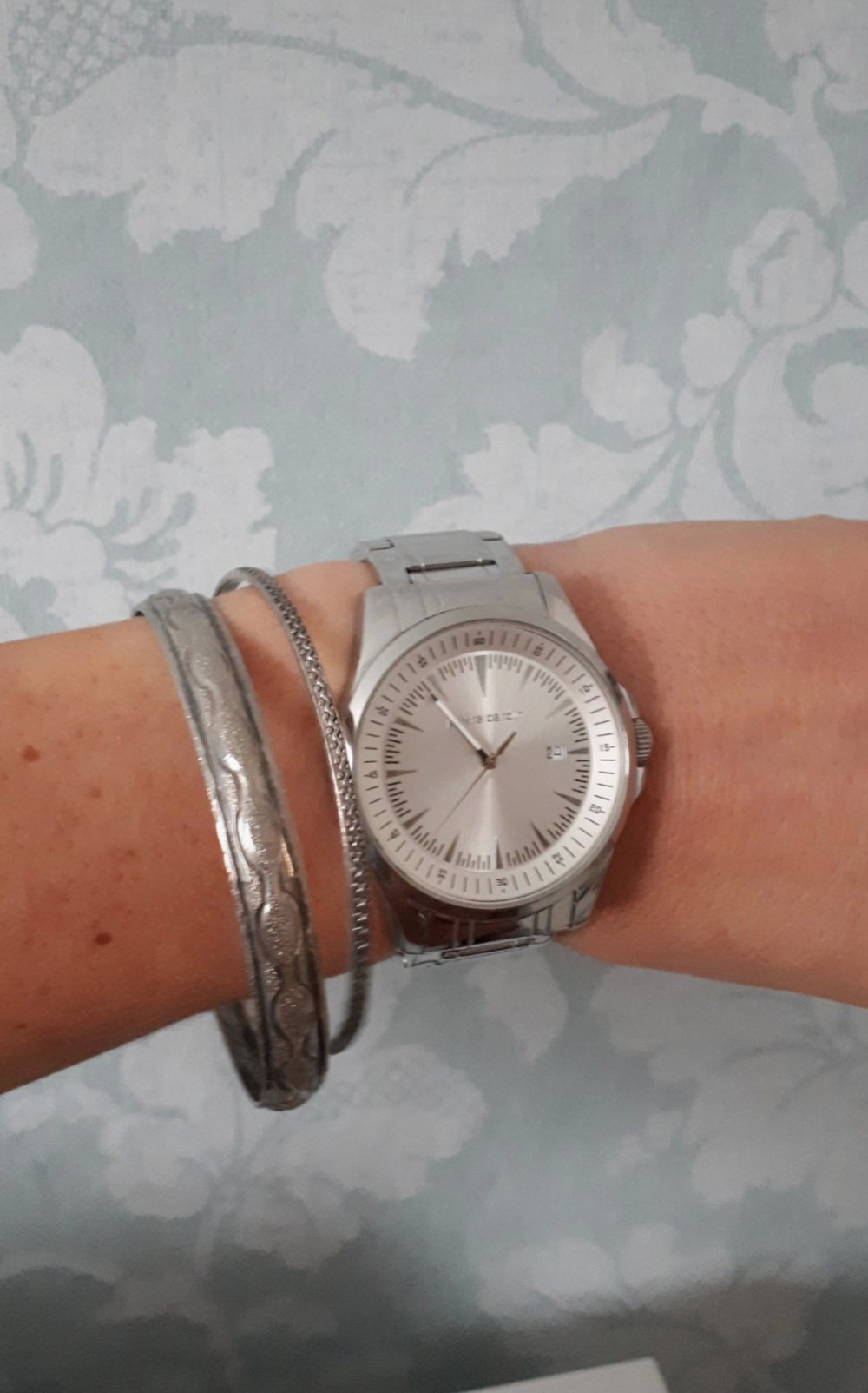 Originale silberne Uhr von Piere Cardin