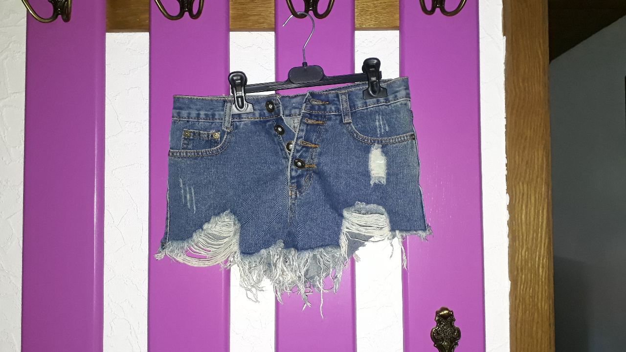Jeans Hotpants im Used-Look - neu mit Etikett