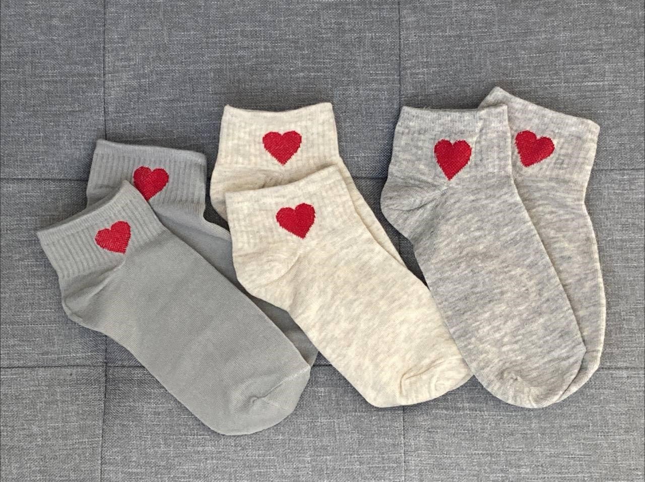 Knöchelhohe Socken // Sneakersocken mit Herstickerei