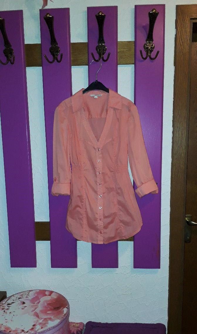 Sommerliche Longbluse in Korallton mit Raffungen