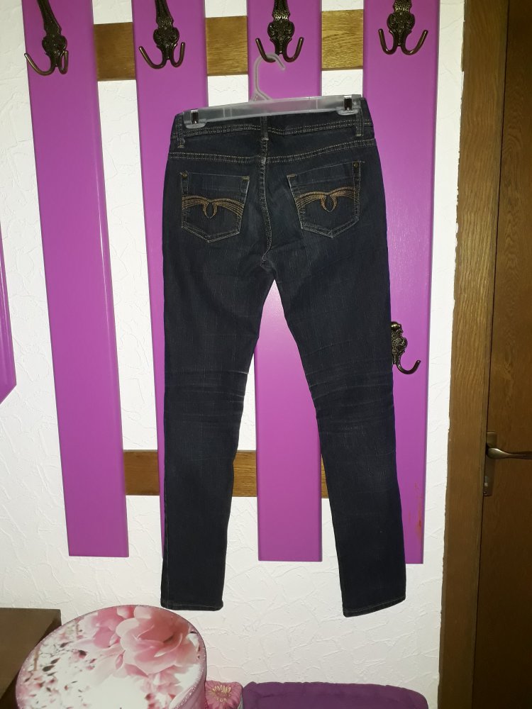 Ripped Röhrenjeans