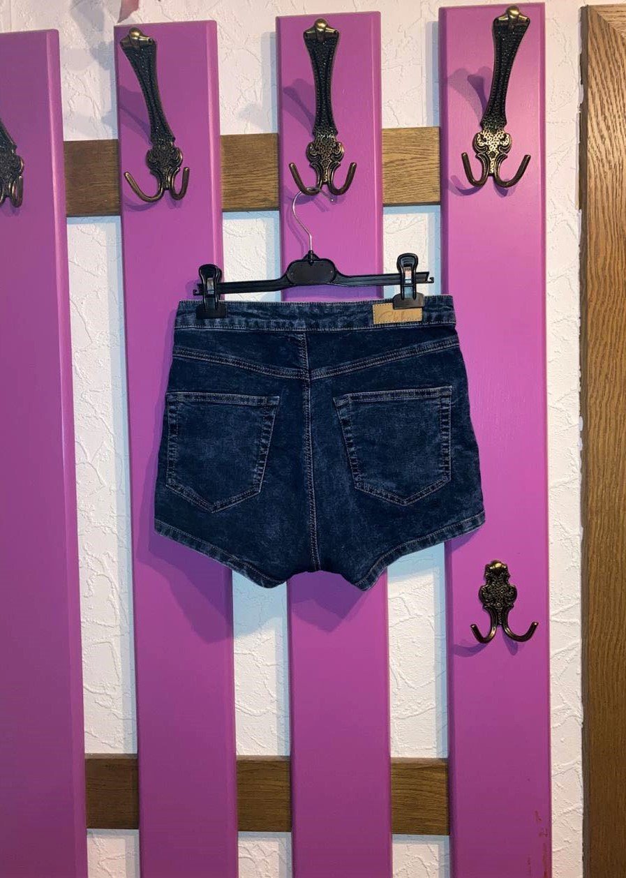 Highwaist-Hotpants in dark-washed 