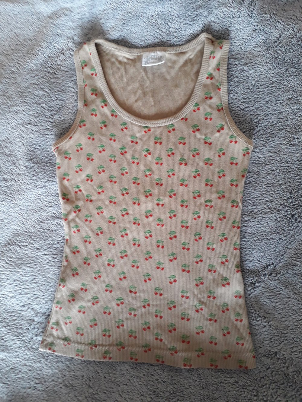 Beiges Tanktop mit Kirschprint