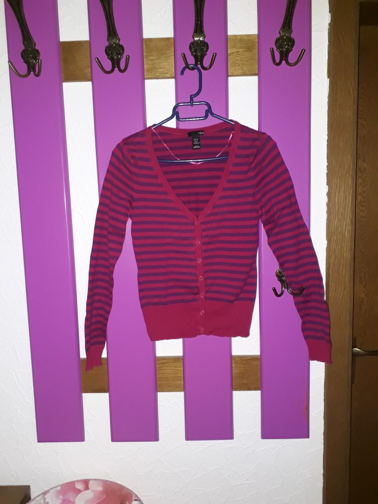 Cardigan / Strickjacke mit Streifenmuster und V-Auschnitt