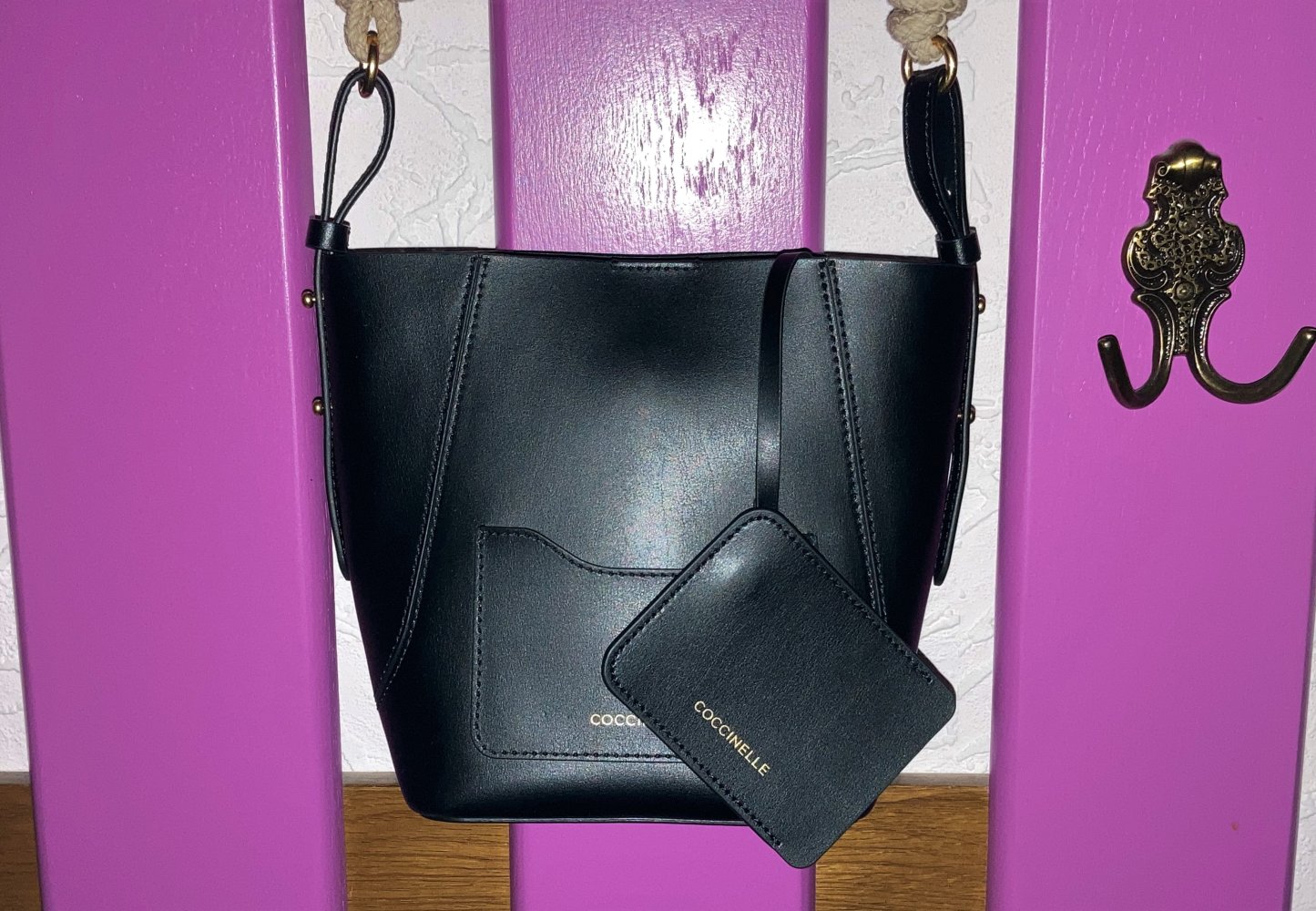 Coccinelle Evasion Bucket Bag // Cowhide Noir // Crossbody Bag