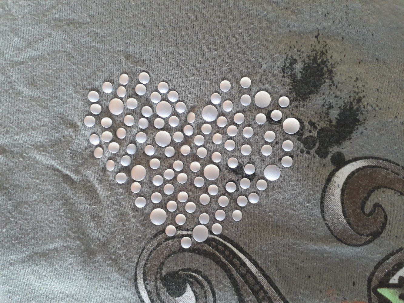T-Shirt mit Tattoo-Print und Metallic-Applikation