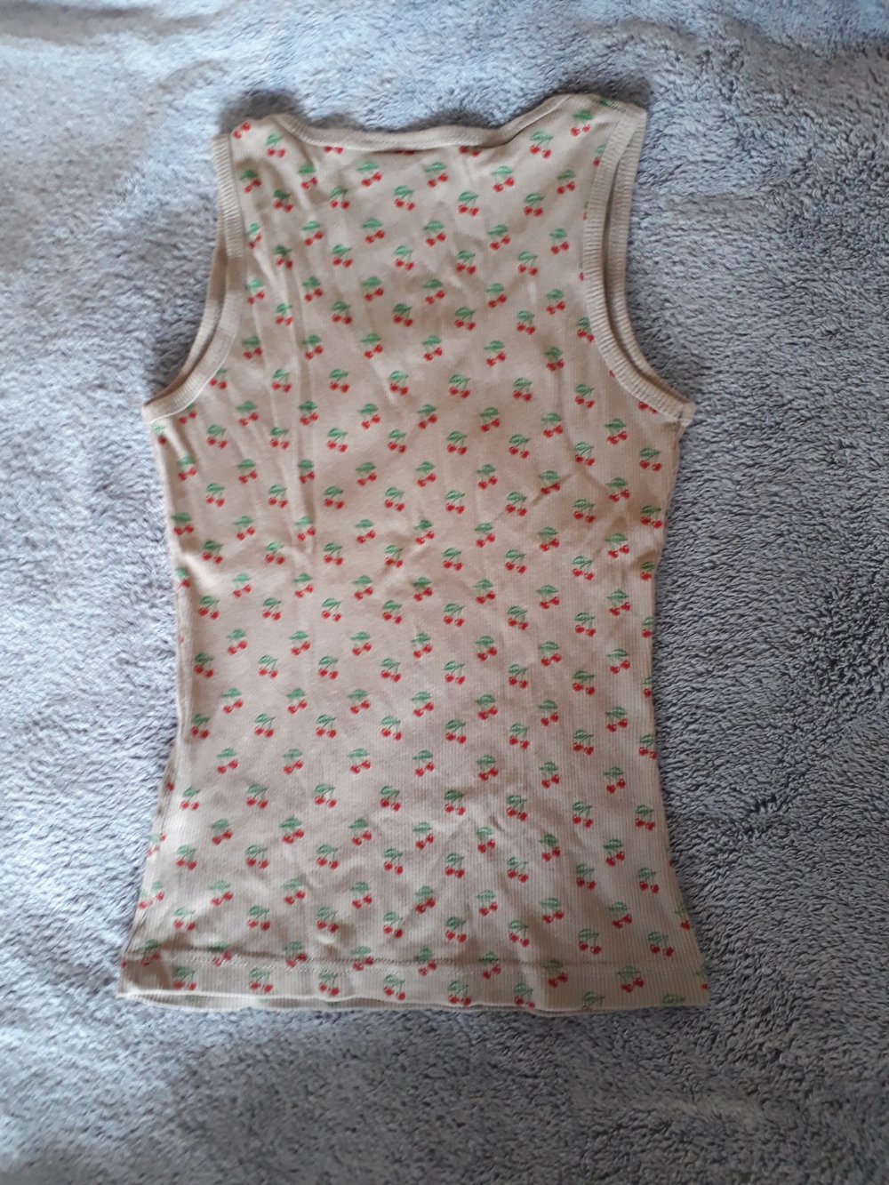Beiges Tanktop mit Kirschprint