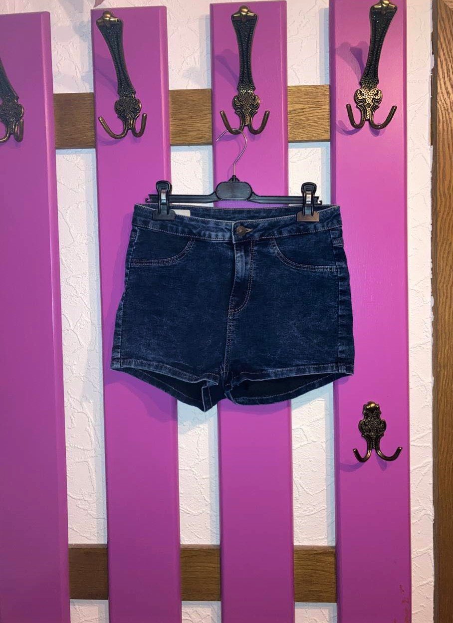Highwaist-Hotpants in dark-washed 