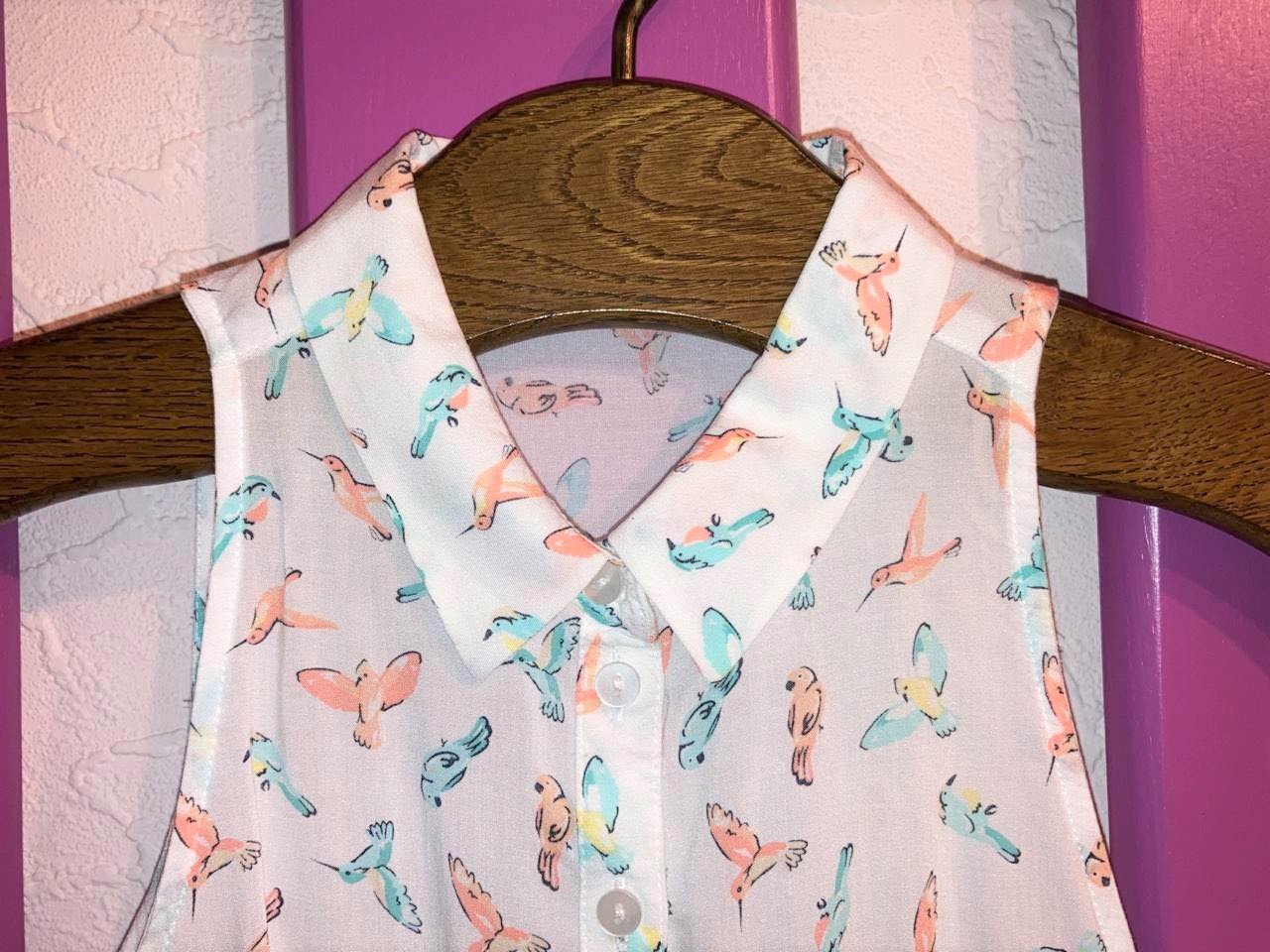 Sommerliche Bluse mit Vogelprint