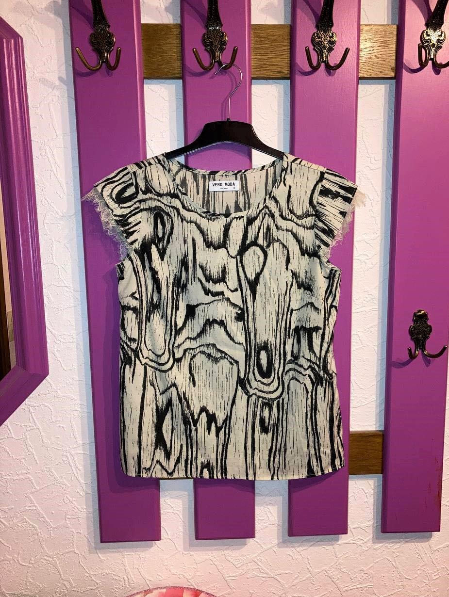Kurzarmbluse mit Spitzenbesatz // Vero Moda Bluse