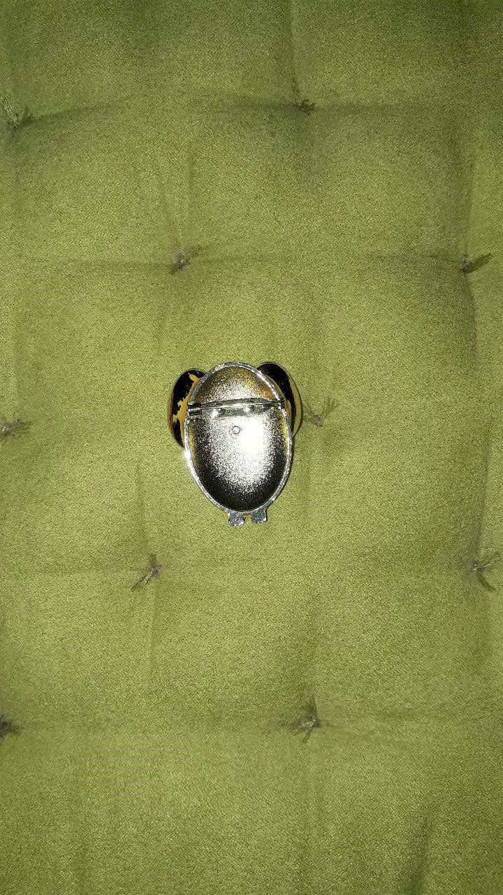 Brosche im abstrakten Eulendesign