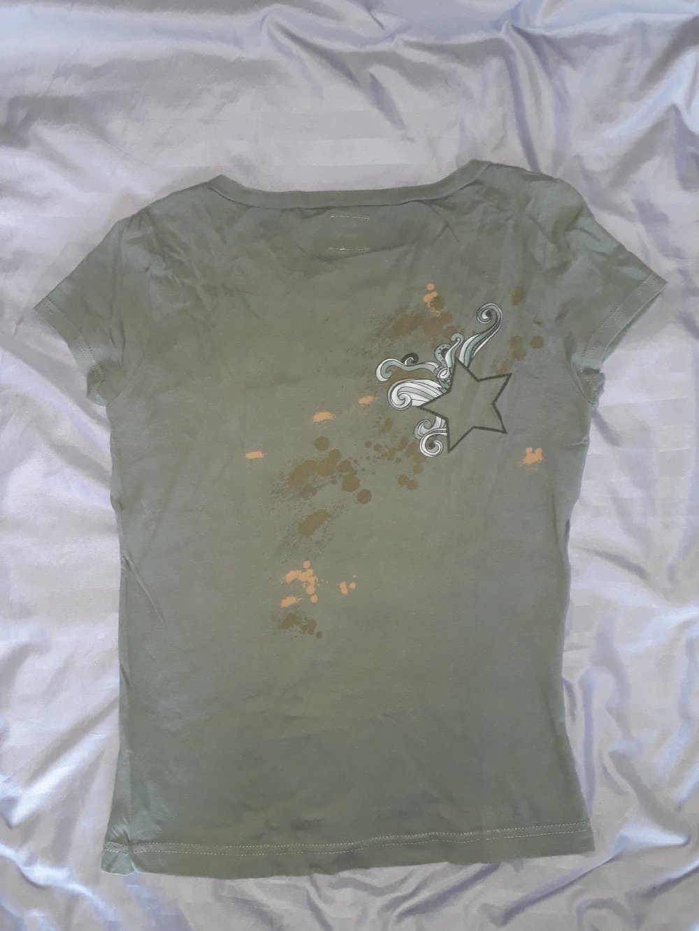T-Shirt mit Tattoo-Print und Metallic-Applikation