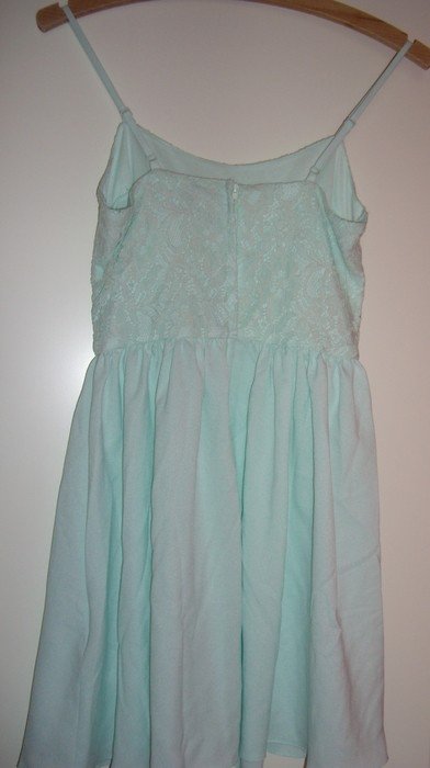 NEU CHIFFON PLISSEEKLEID SPITZENOBERTEIL AUSGESTELLT XS/34 UNGETRAGEN MINT CHIC 