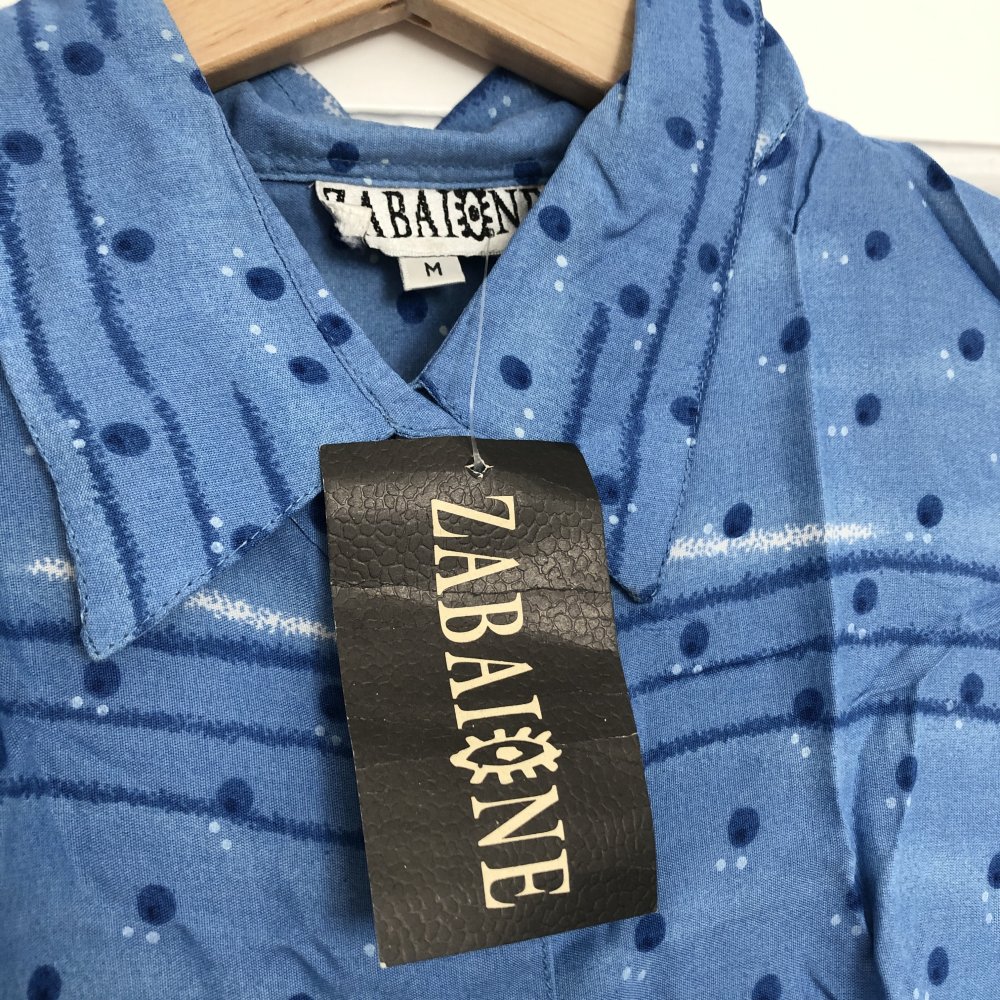 Ärmellose Bluse mit Muster