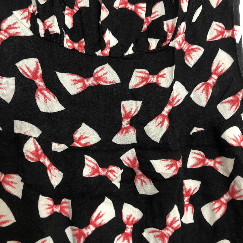 Süßes Lolita Goth Kleid mit Schleifen & Rüschen