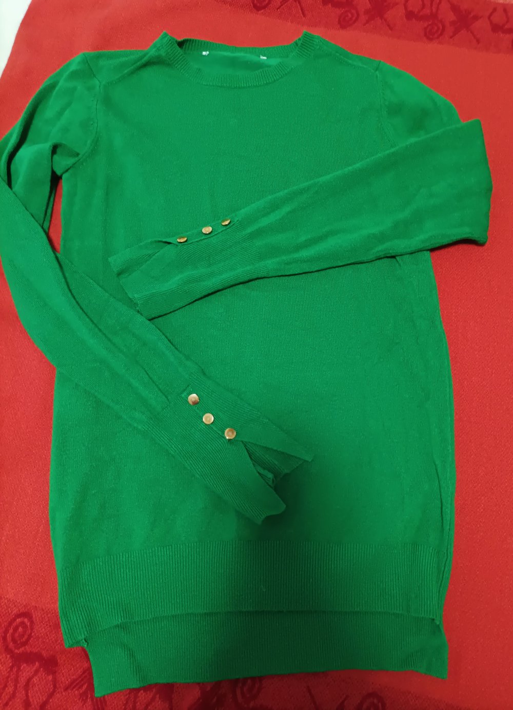 Pullover enganliegend, grün, Gr. 36