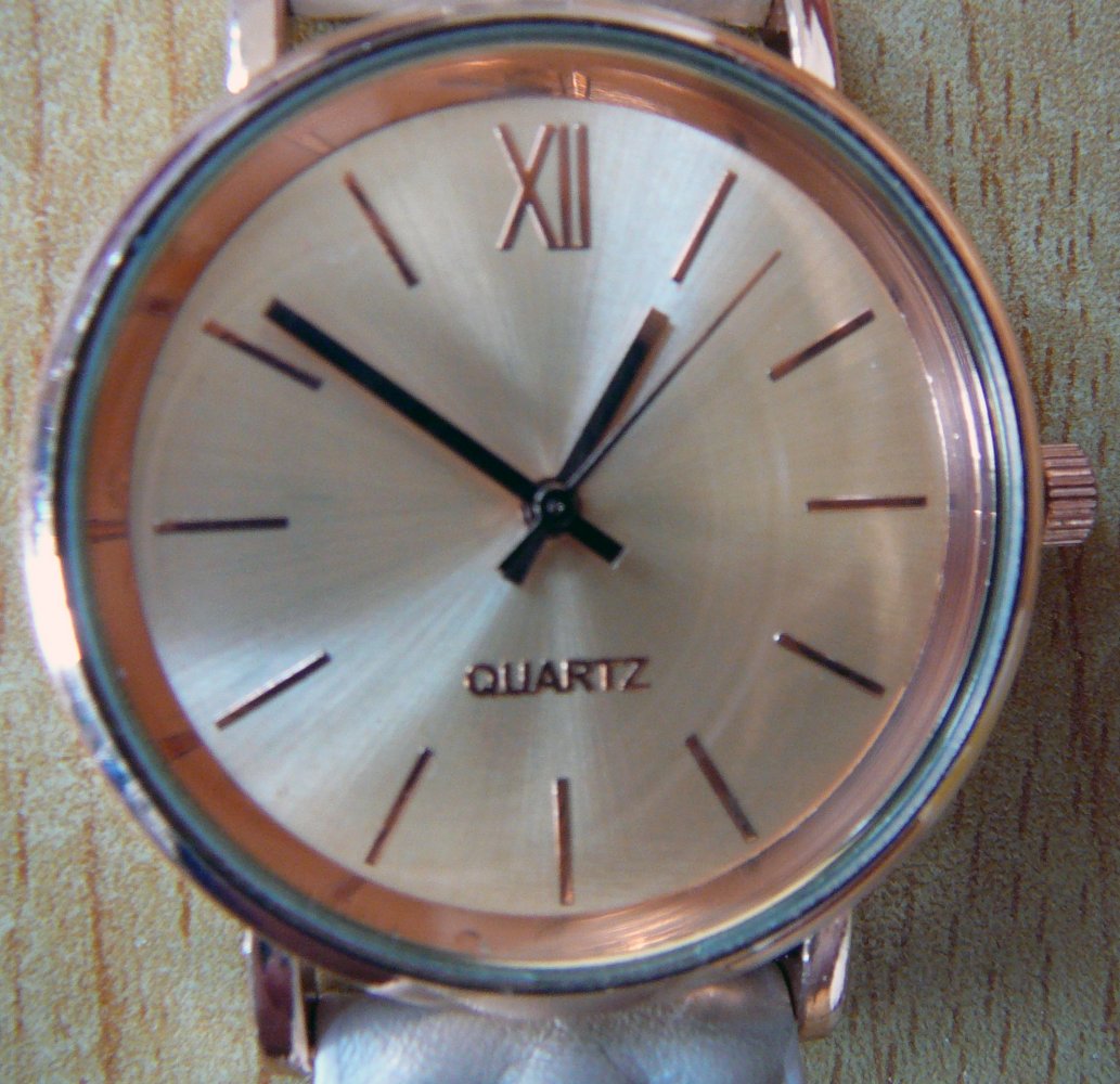 Damen Armbanduhr Quarz Beige Rosa Kupfer An & Ausschaltfunktion 