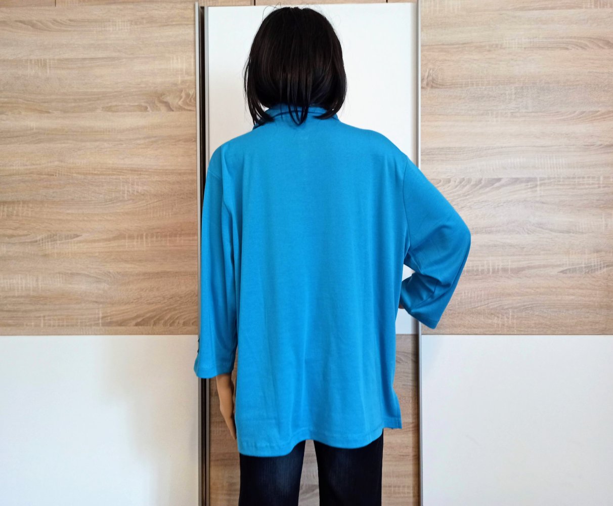 Schöner Pullover in blau von HT-Stars