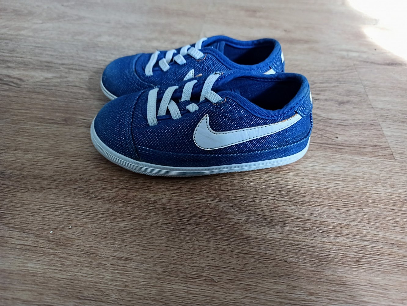 Schöne Kinder-Sneakers in blau von Nike