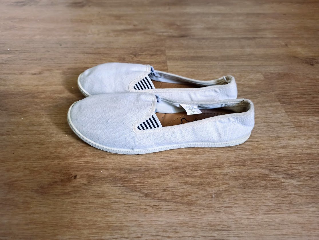     Sehr schöne Sneakers von weiß
