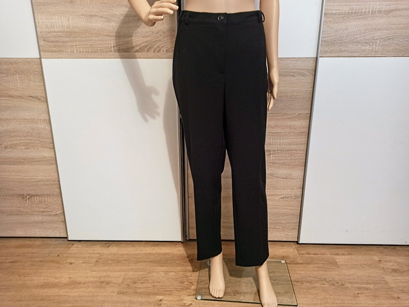 Schöne Hose in schwarz von Canda