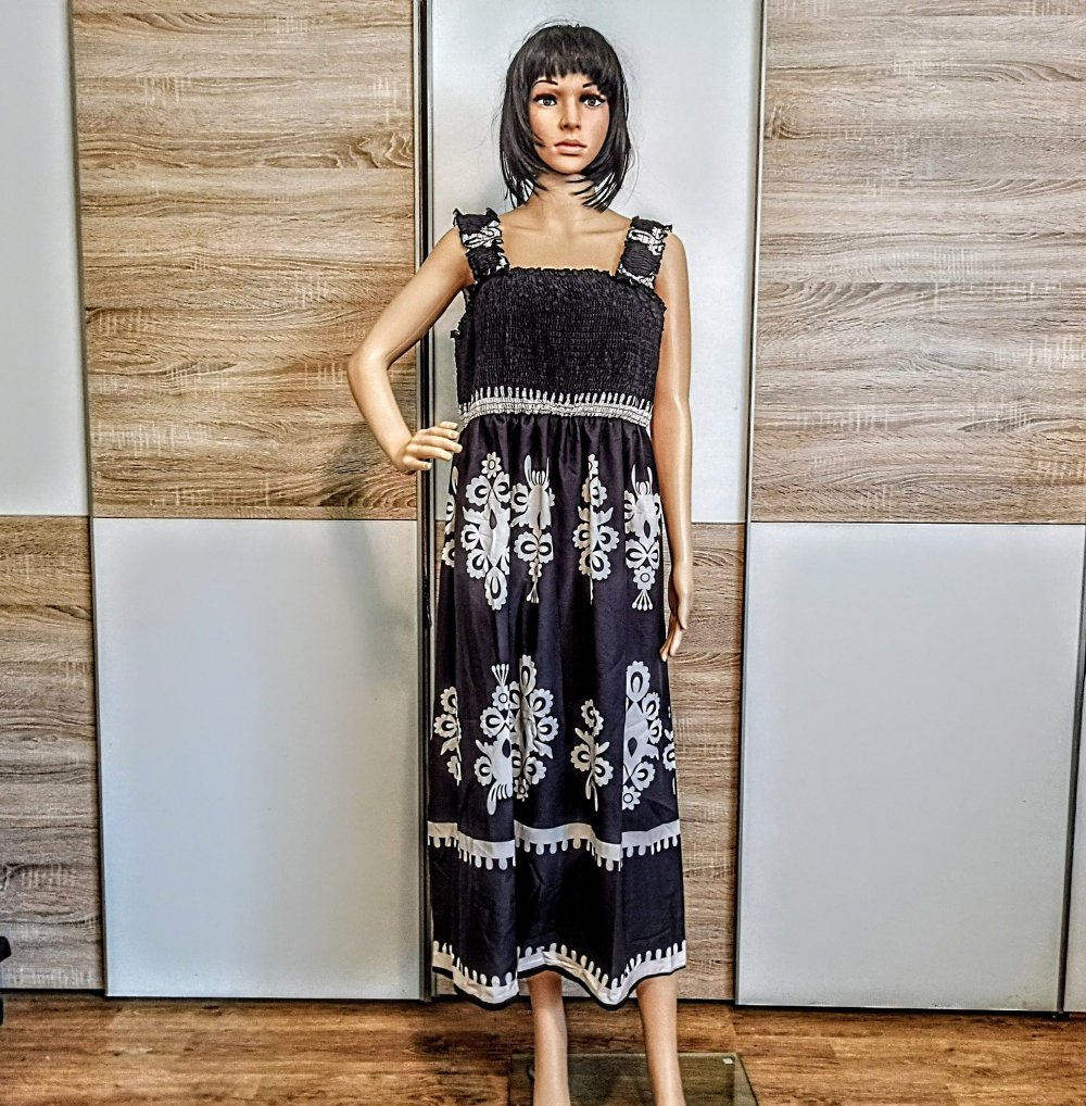 Schönes Kleid in schwarz/beige